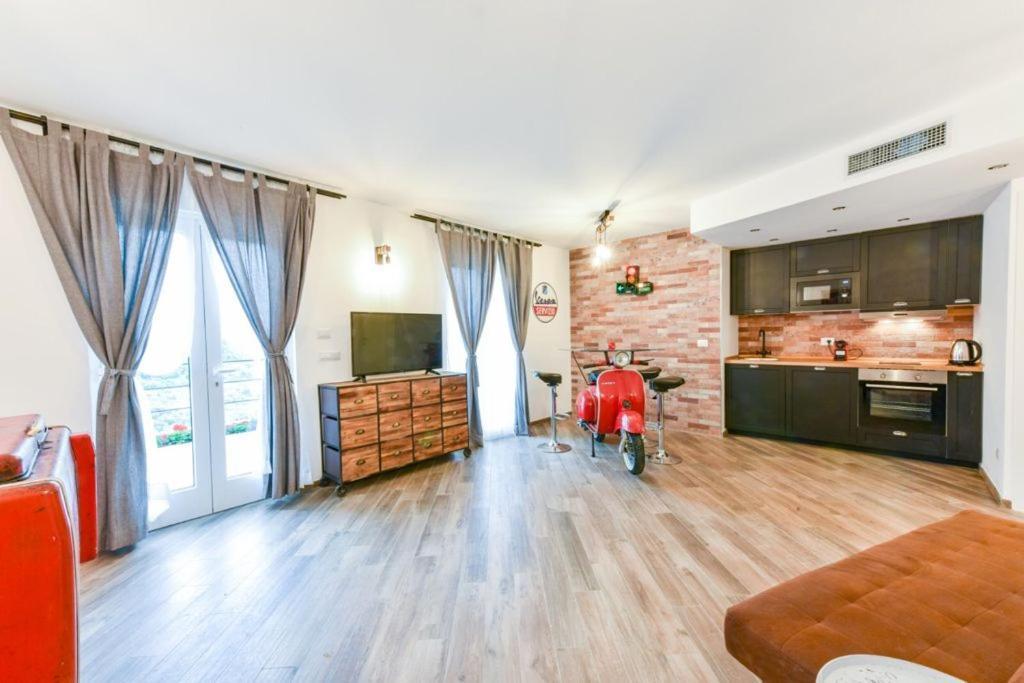 Vespa Apartments Moneglia Eksteriør bilde